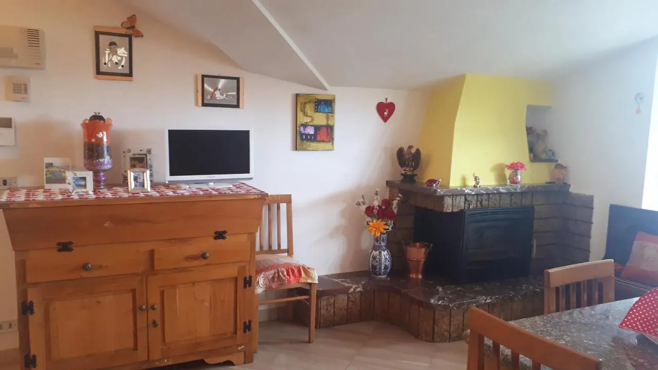 L' Oasi Di Elisa Apartment Massa