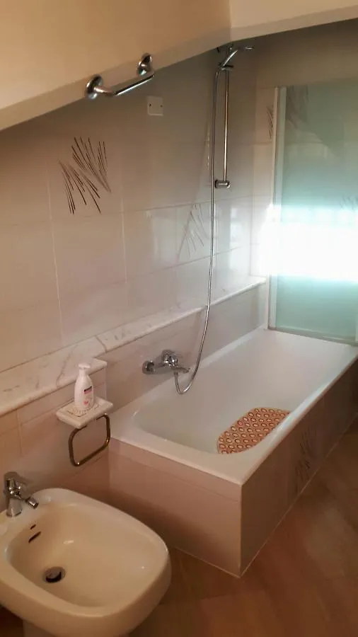 L' Oasi Di Elisa Lägenhet Massa  0*, Massa (Tuscany) Italien