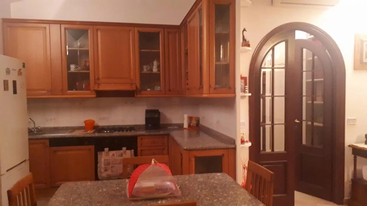 L' Oasi Di Elisa Apartment Massa