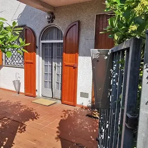 Appartamento Casa Marina, Massa (Tuscany)