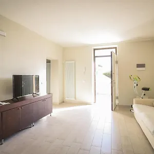 Appartamento Nuovissimo Con Parcheggio Gratuito, Massa (Tuscany)