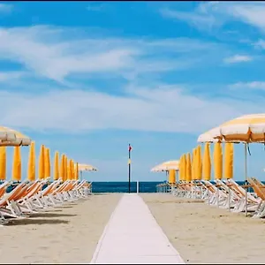 Appartamento La Espanola Marina Di, Massa (Tuscany)